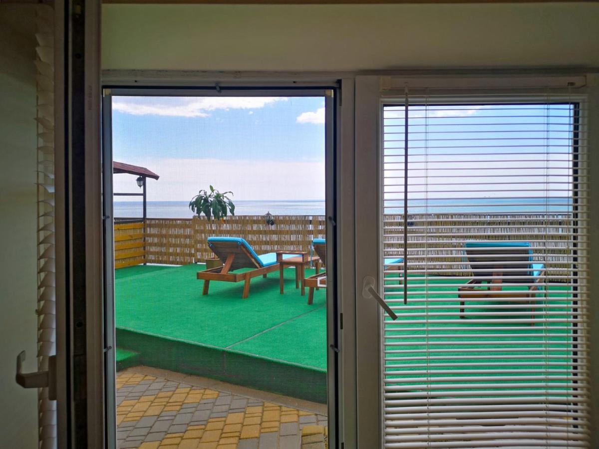 Sea View Apartments Odessa Extérieur photo
